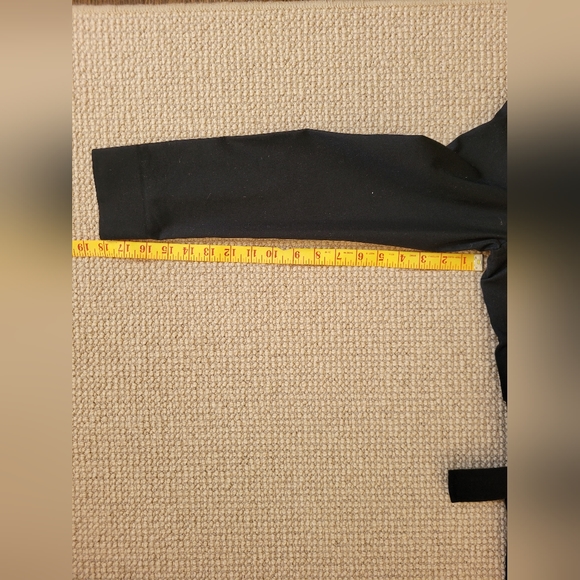 LULULEMON Lab trench, rain jacket, water resistant f coat in black SzM - Picture 12 of 12